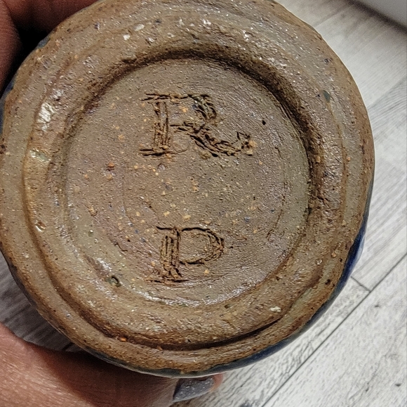 Beautiful Ceramic cup.by R P - Picture 3 of 4